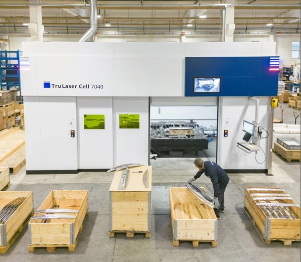 Taglio laser tridimensionale